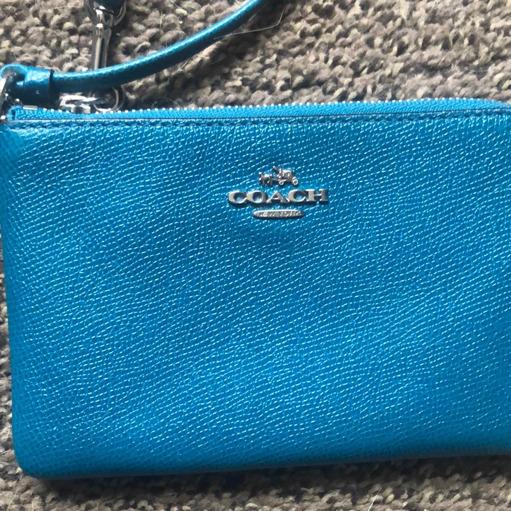 Coach wristlet - Picture 2 of 3